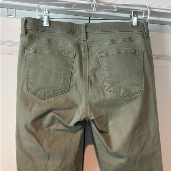 LOFT Sage Green Modern Crop Jean size 6 - Picture 5 of 8